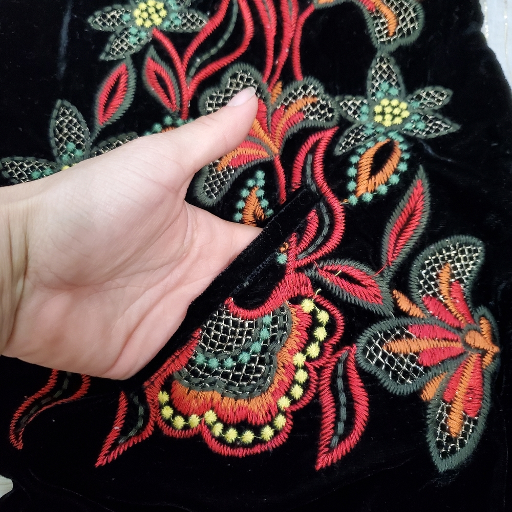 Gimmicks Floral Velvet Embroidery Bomber Jacket Size Large - Picture 6 of 16